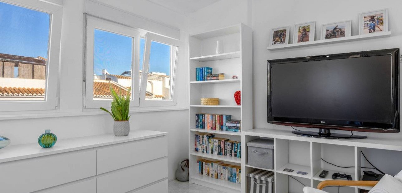 Sale - Villa -
Ciudad Quesada