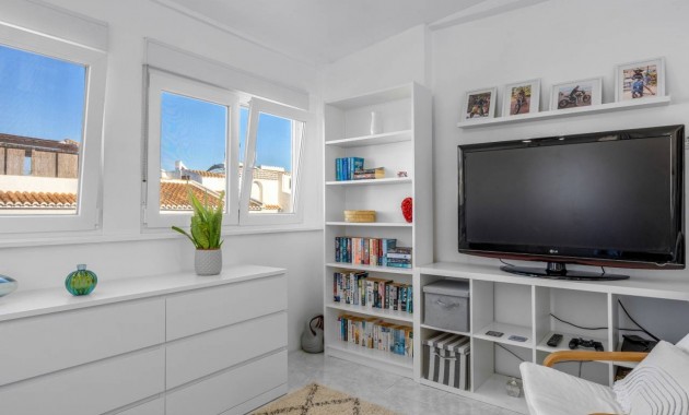 Sale - Villa -
Ciudad Quesada