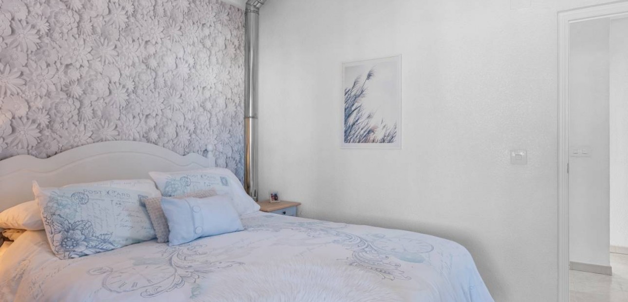 Sale - Villa -
Ciudad Quesada