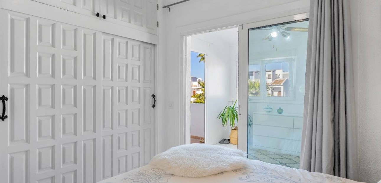 Sale - Villa -
Ciudad Quesada