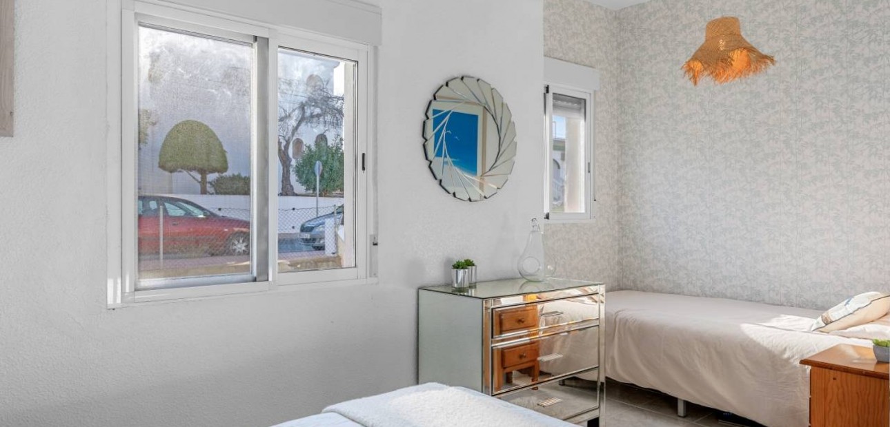 Sale - Villa -
Ciudad Quesada