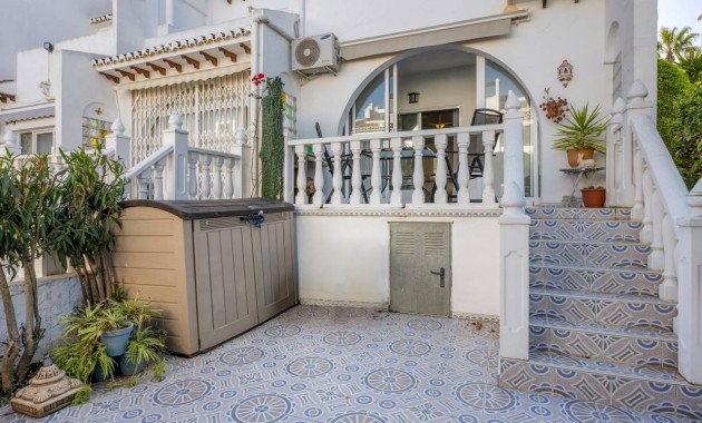 Sale - Villa -
Ciudad Quesada