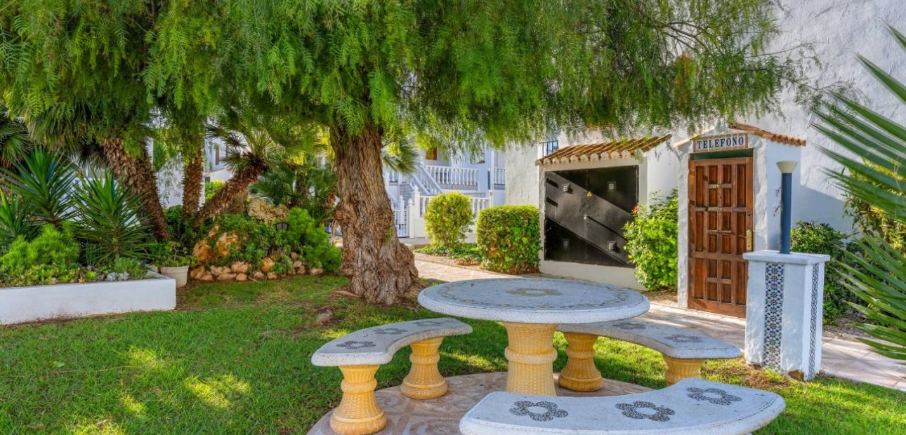 Sale - Villa -
Ciudad Quesada