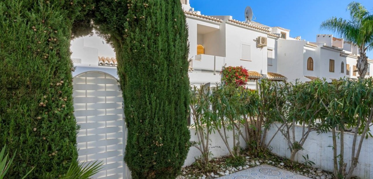 Sale - Villa -
Ciudad Quesada