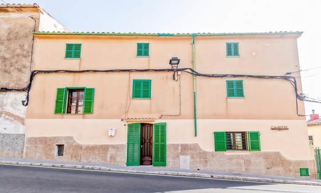 Venta - House -
ANDRATX