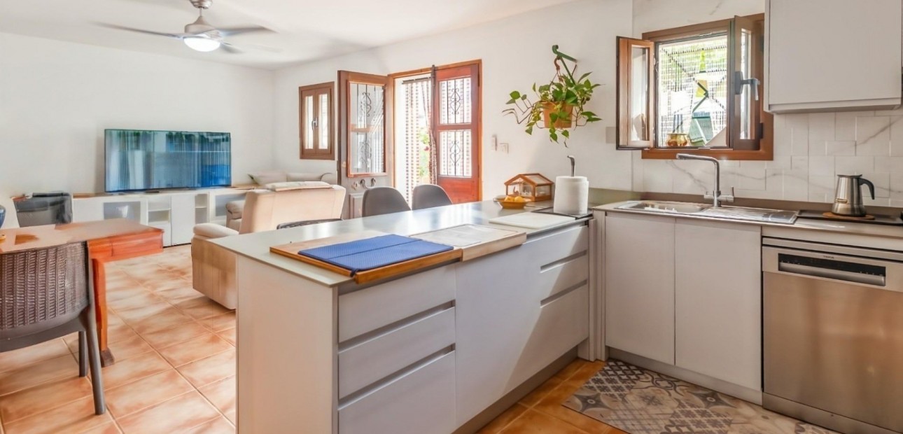 Venta - House -
ANDRATX