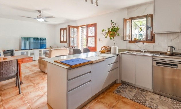 Venta - House -
ANDRATX