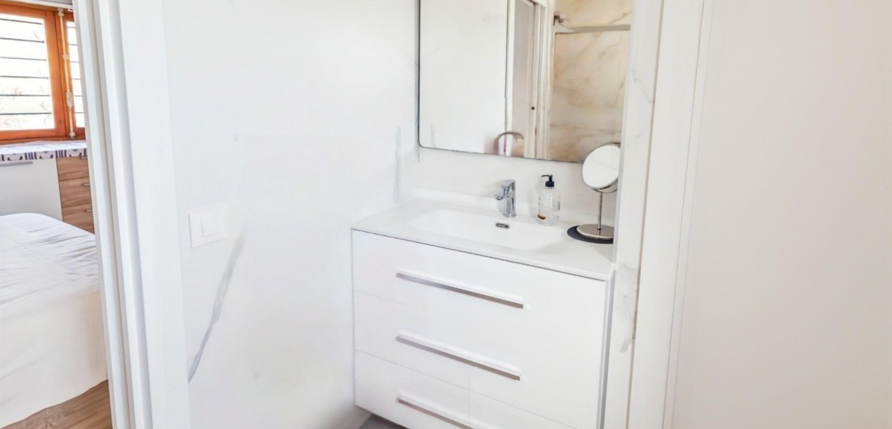 Venta - House -
ANDRATX