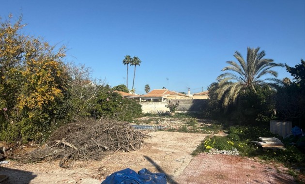Venta - Parcela / Terreno -
Torrevieja - La Siesta - El Salado - Torreta