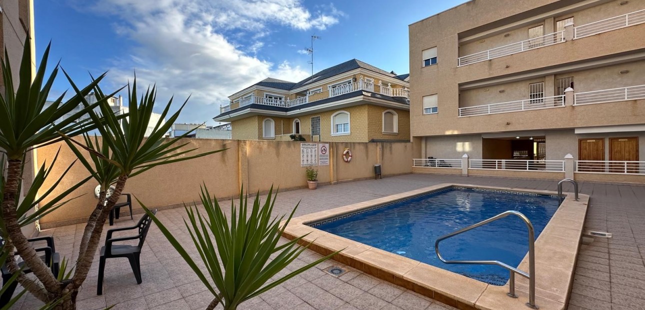 Venta - Ground Floor -
Los Montesinos