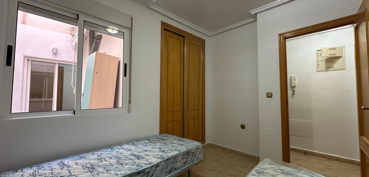 Venta - Ground Floor -
Los Montesinos