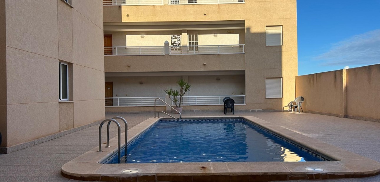 Venta - Ground Floor -
Los Montesinos