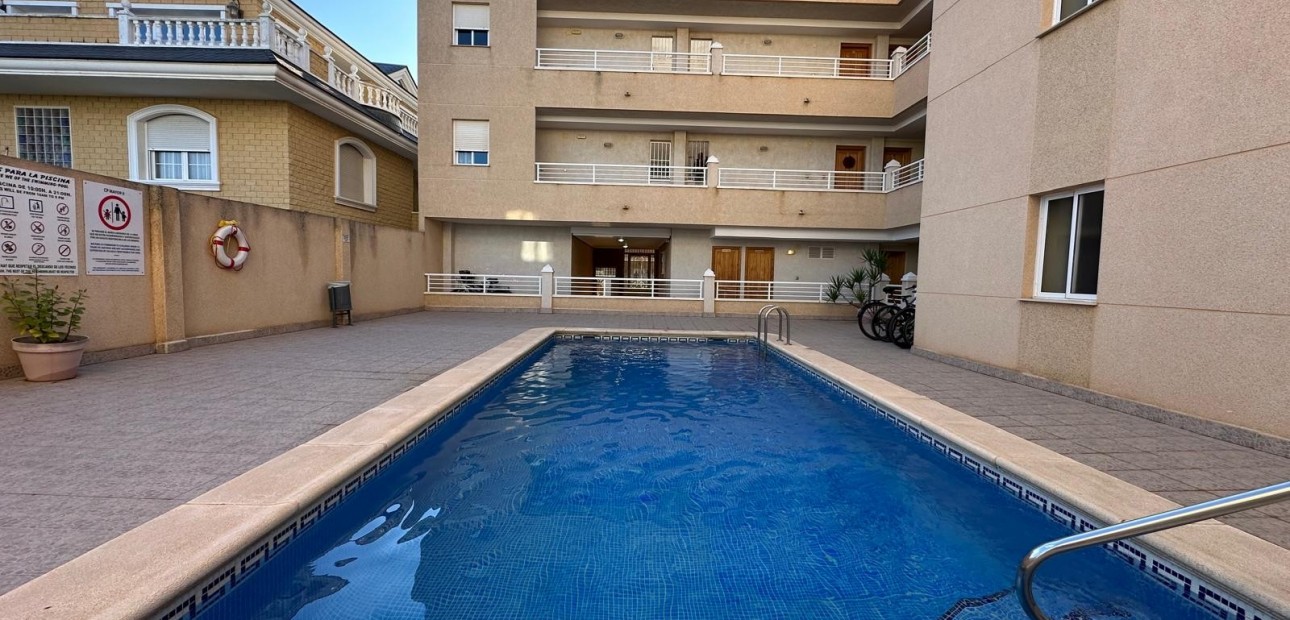 Venta - Ground Floor -
Los Montesinos