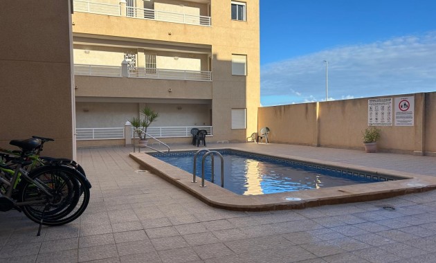 Venta - Ground Floor -
Los Montesinos