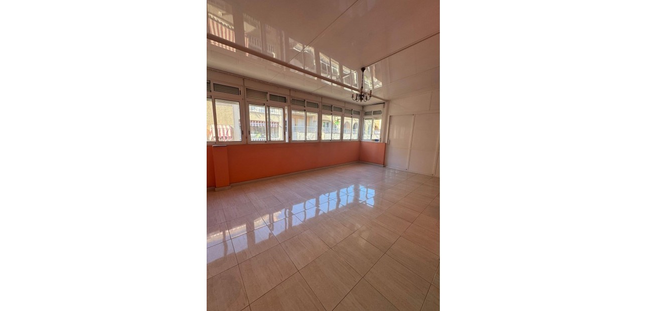 Herverkoop - Penthouse -
Torrevieja - Playa de los locos