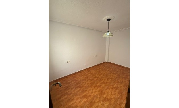 Herverkoop - Penthouse -
Torrevieja - Playa de los locos