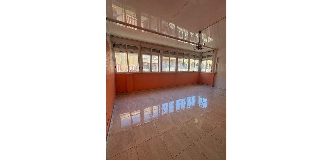 Herverkoop - Penthouse -
Torrevieja - Playa de los locos