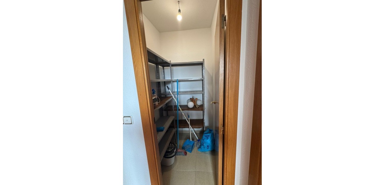 Herverkoop - Penthouse -
Torrevieja - Playa de los locos