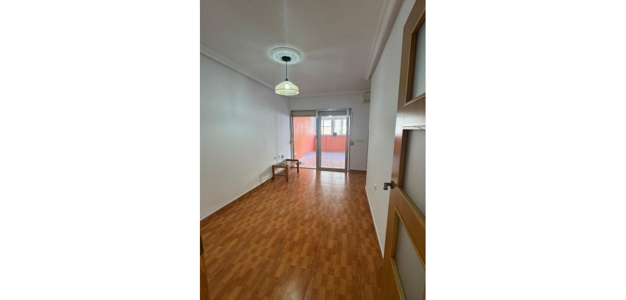 Herverkoop - Penthouse -
Torrevieja - Playa de los locos