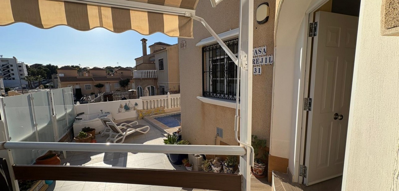 Venta - Terraced house -
Orihuela Costa - Lomas de Campoamor-Las Ramblas
