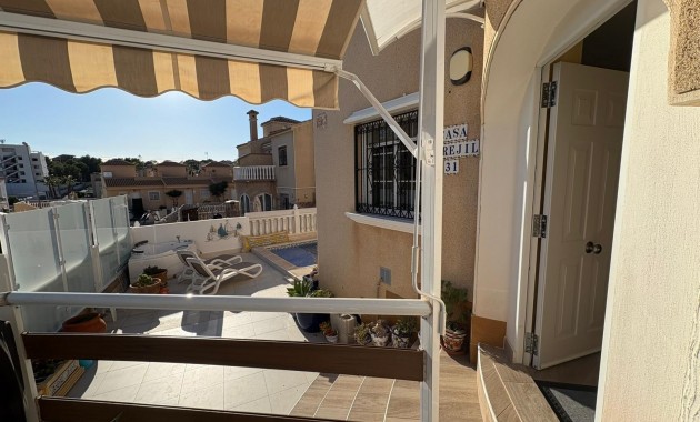 Venta - Terraced house -
Orihuela Costa - Lomas de Campoamor-Las Ramblas