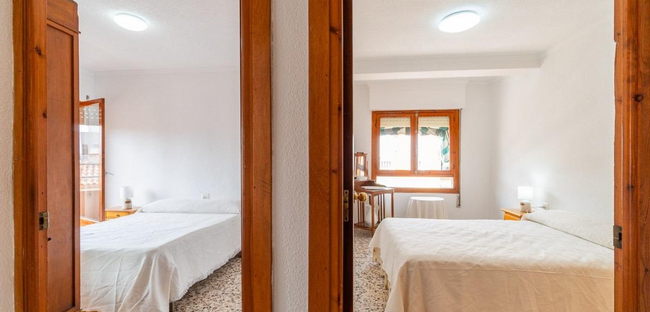 Herverkoop - Penthouse -
Torrevieja - Playa de los Naufragos