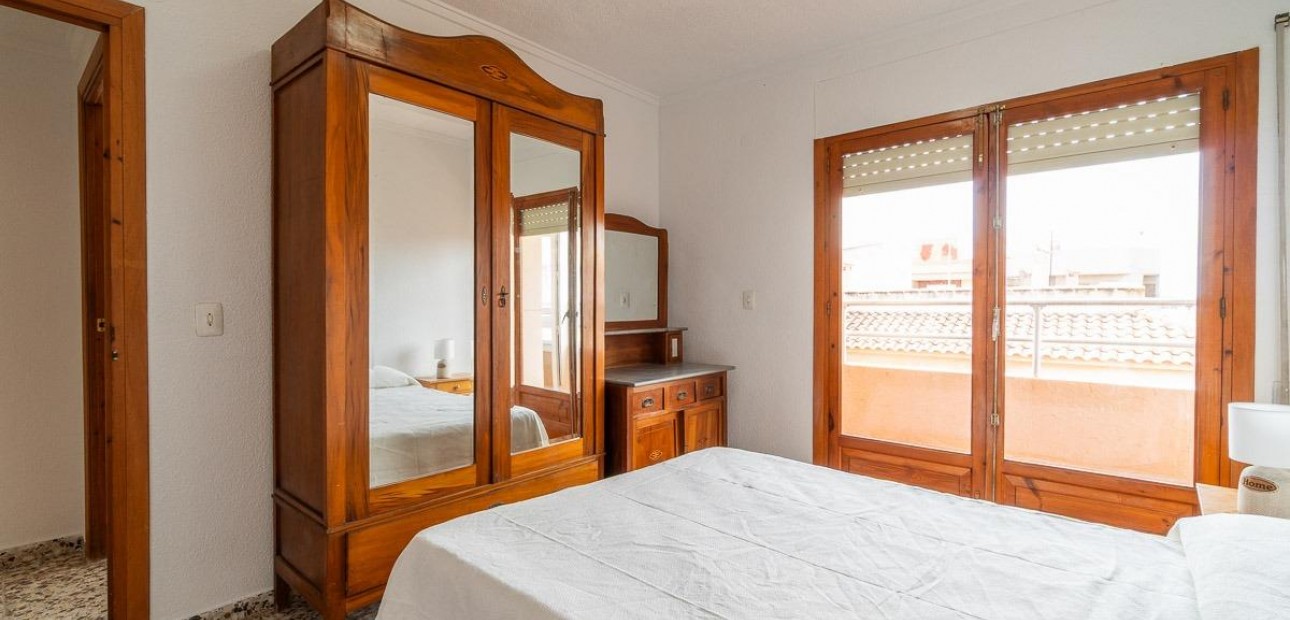 Herverkoop - Penthouse -
Torrevieja - Playa de los Naufragos