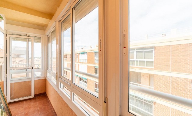 Herverkoop - Penthouse -
Torrevieja - Playa de los Naufragos