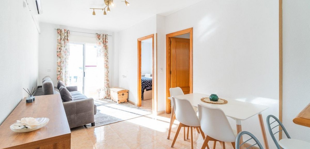 Venta - Flat -
Torrevieja - Centro