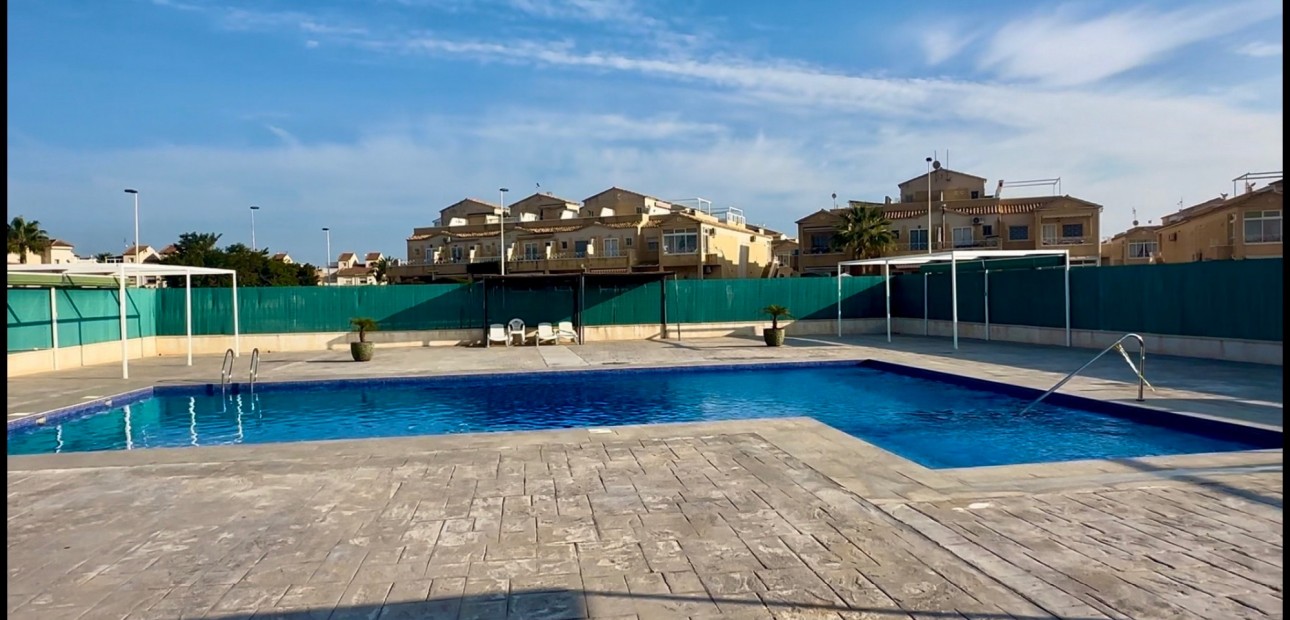 Herverkoop - Town house -
Torrevieja - La Siesta - San Luis