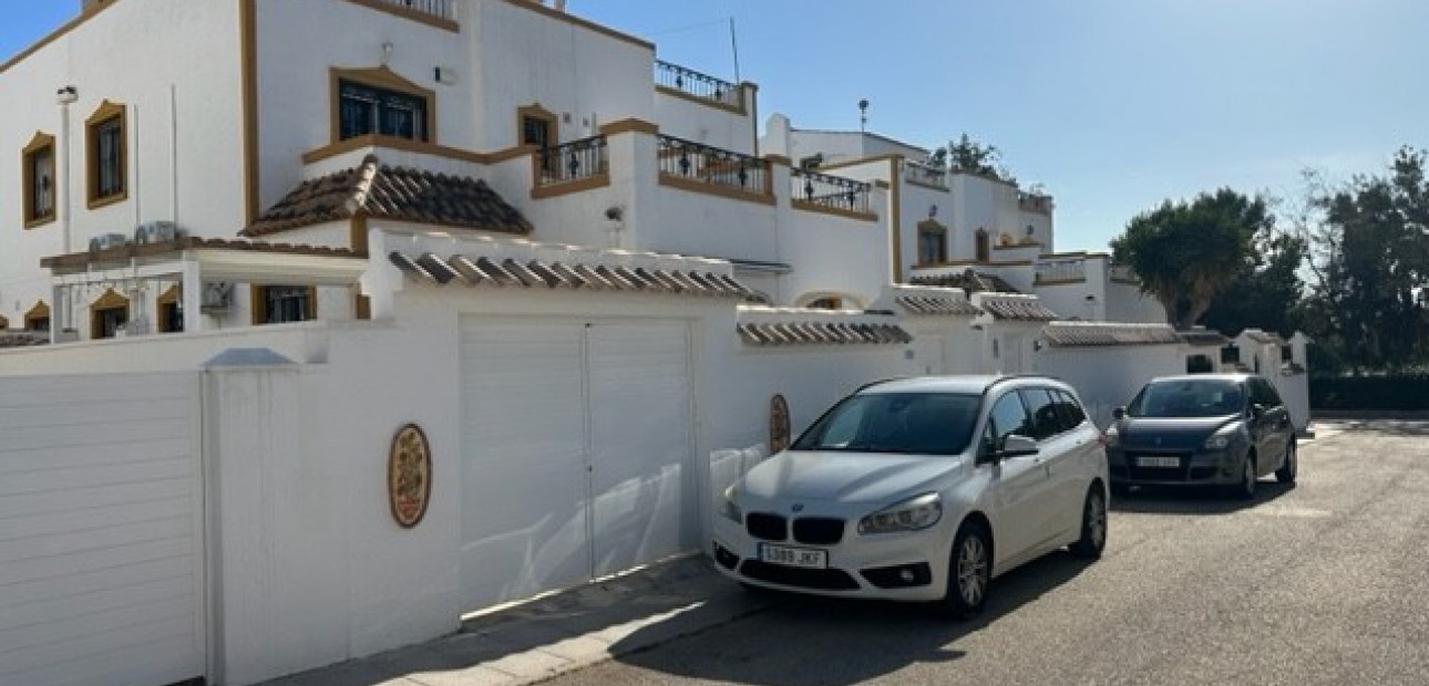 Venta - Adosado -
Orihuela - Entre Naranjos Vistabella