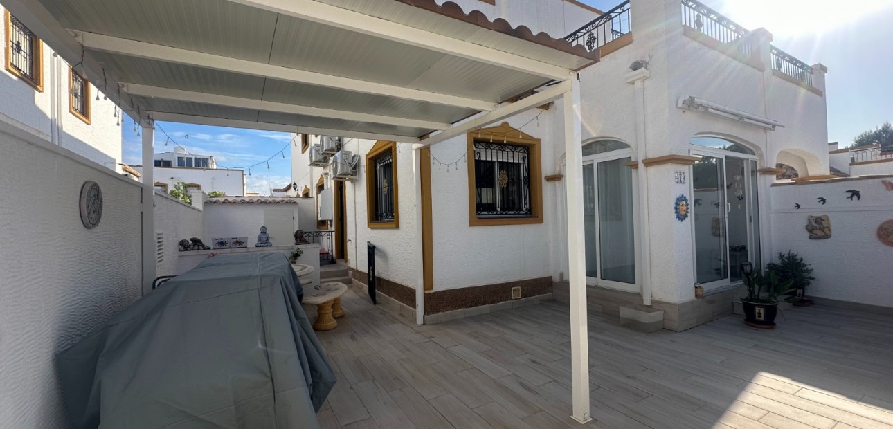 Venta - Adosado -
Orihuela - Entre Naranjos Vistabella