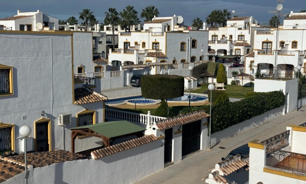 Venta - Adosado -
Orihuela - Entre Naranjos Vistabella