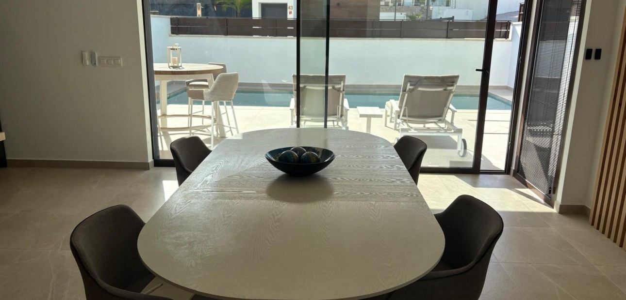 Venta - Semi Detached Villa -
Algorfa - La Finca Golf Resort