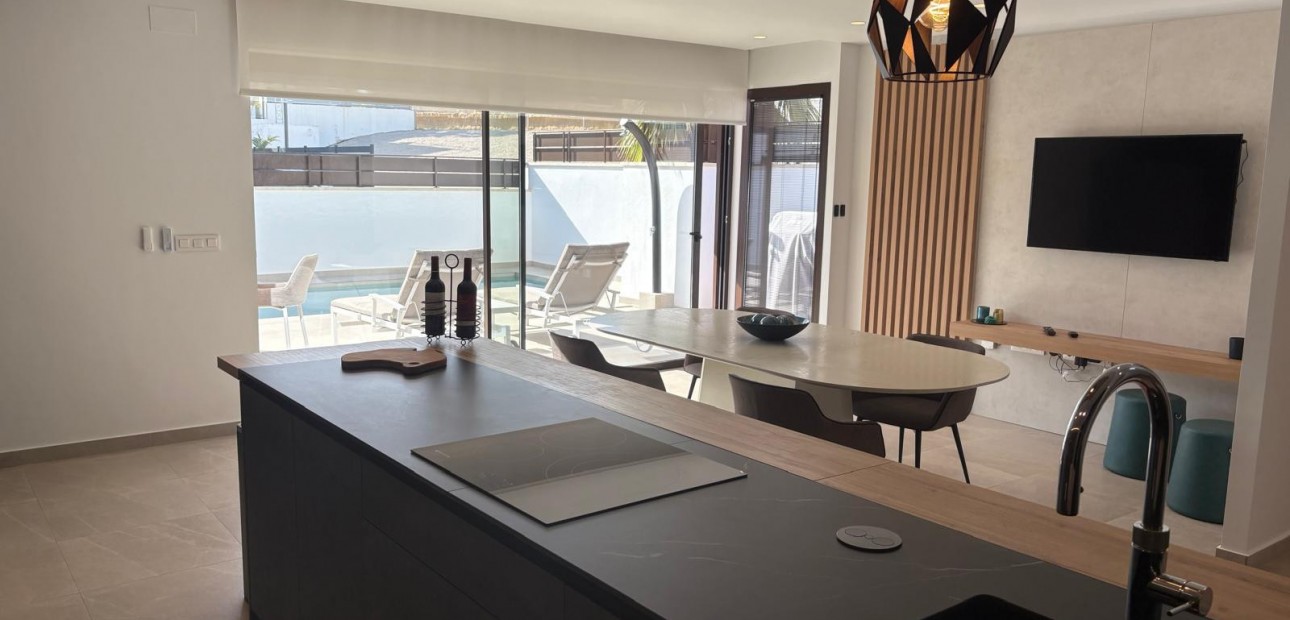 Venta - Semi Detached Villa -
Algorfa - La Finca Golf Resort