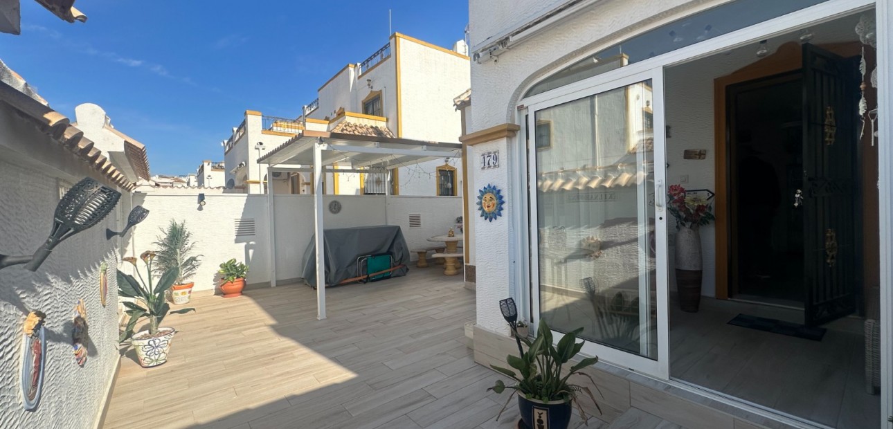 Venta - Adosado -
Orihuela - Entre Naranjos Vistabella