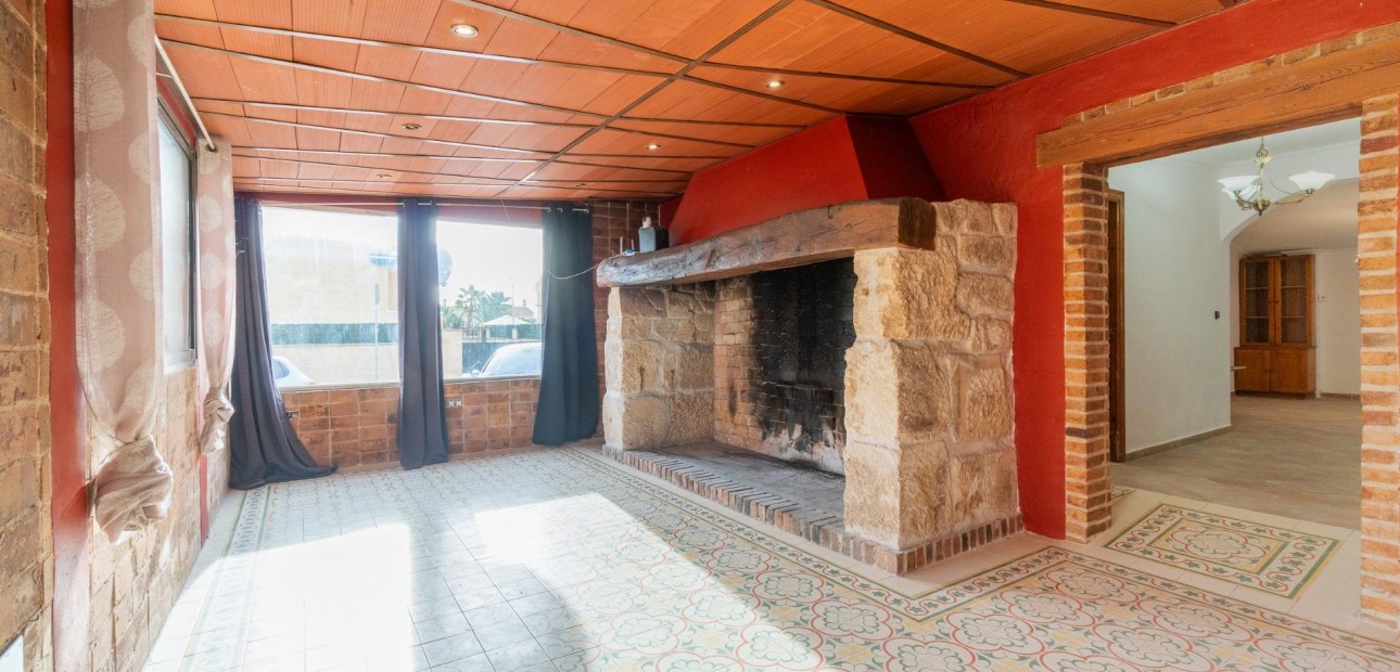 Herverkoop - Villa -
Torrevieja - Los altos