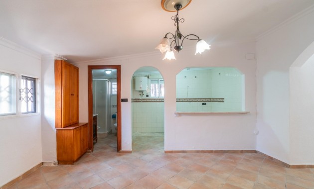 Herverkoop - Villa -
Torrevieja - Los altos