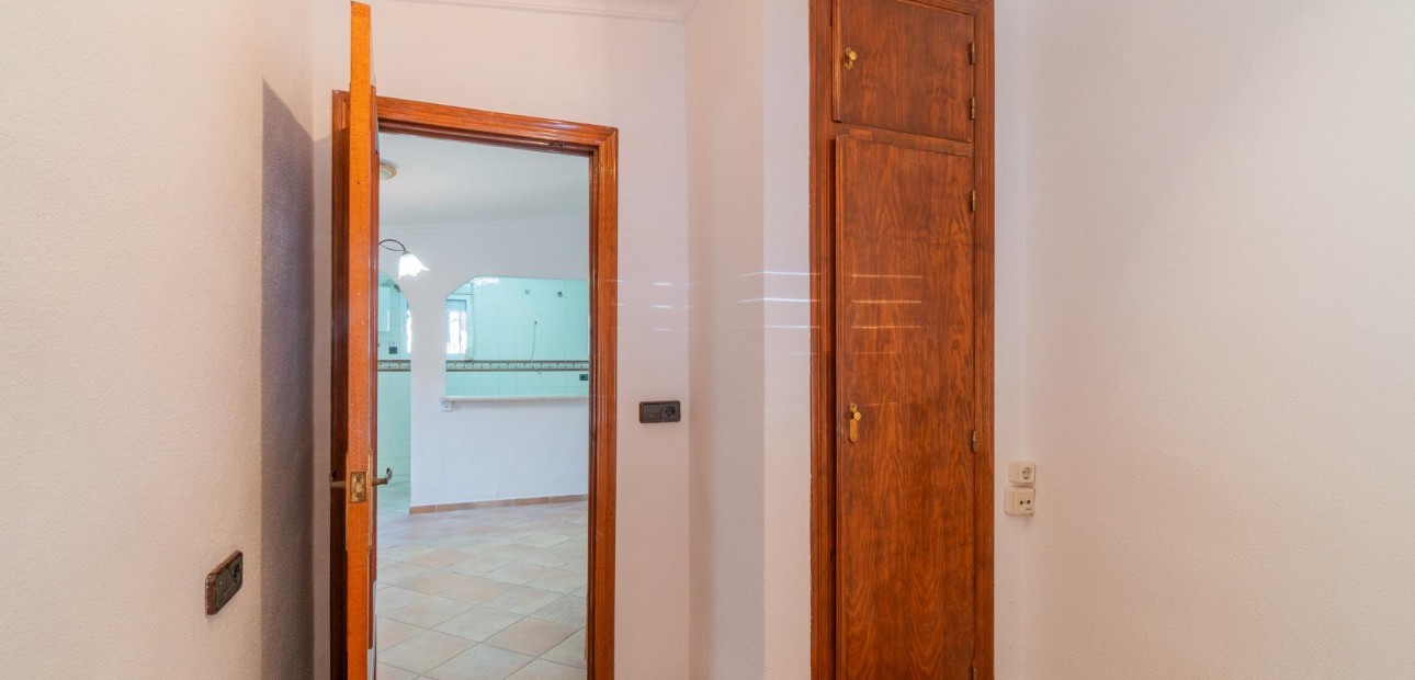 Herverkoop - Villa -
Torrevieja - Los altos