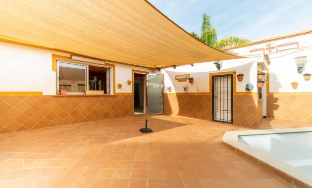 Herverkoop - Villa -
Torrevieja - Los altos