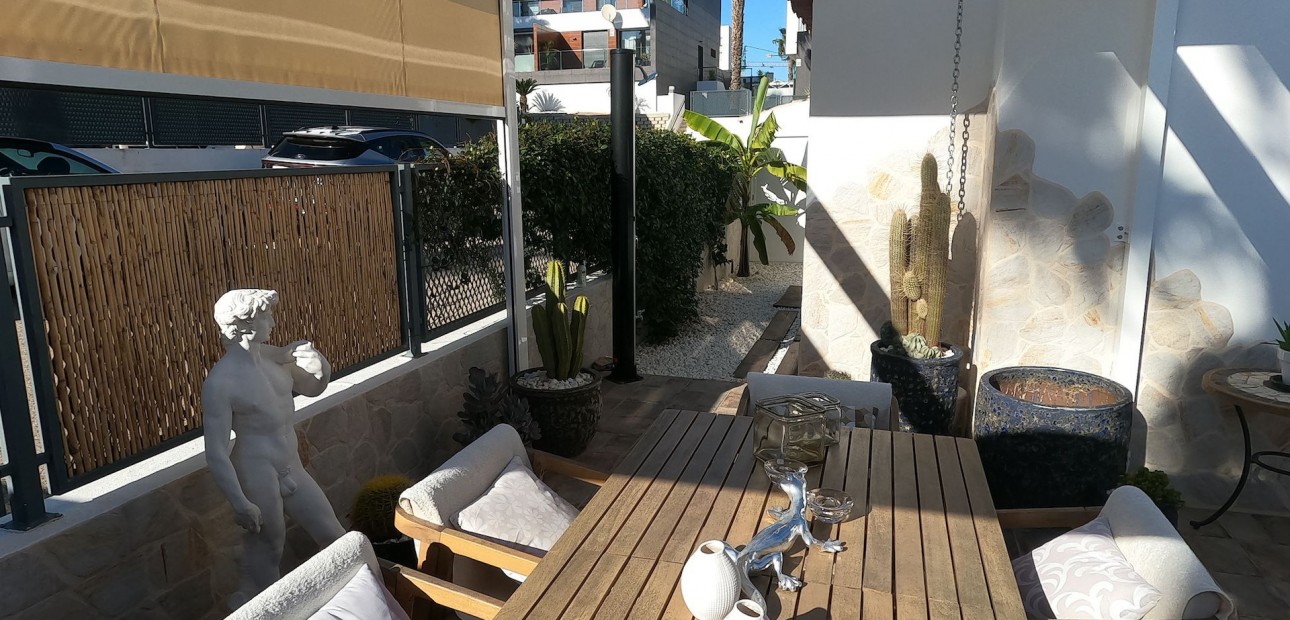 Sale - Detached Villa -
Algorfa - La Finca Golf Resort