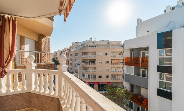 Herverkoop - Appartement / flat -
Torrevieja - Centro