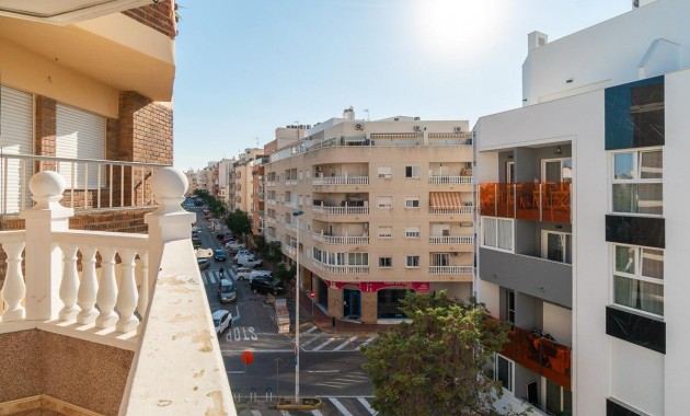 Herverkoop - Appartement / flat -
Torrevieja - Centro