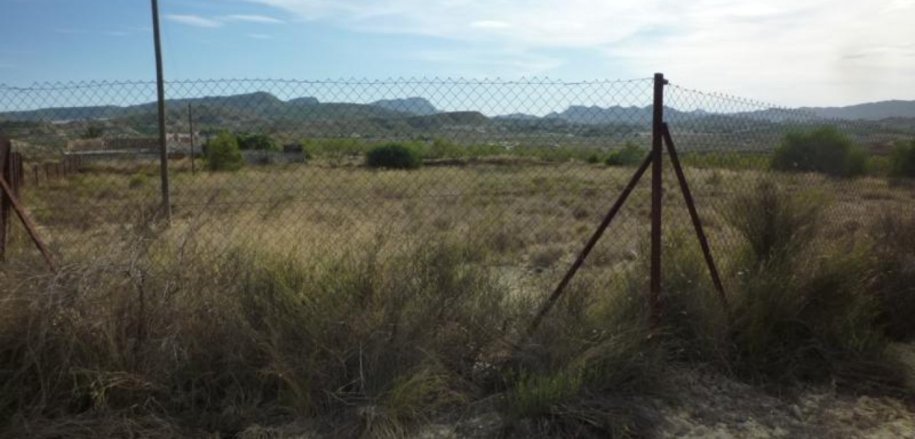 Herverkoop - Country House -
Orihuela - Desamparados-Hurchillo-Torremendo