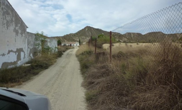 Herverkoop - Country House -
Orihuela - Desamparados-Hurchillo-Torremendo