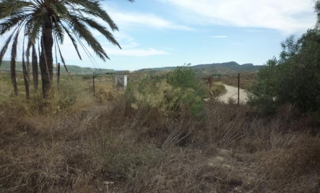 Herverkoop - Country House -
Orihuela - Desamparados-Hurchillo-Torremendo