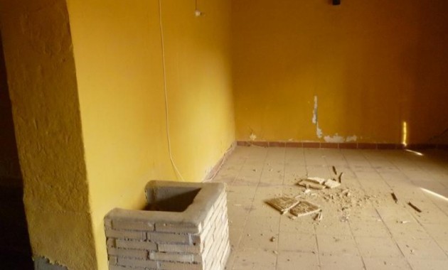 Herverkoop - Country House -
Orihuela - Desamparados-Hurchillo-Torremendo