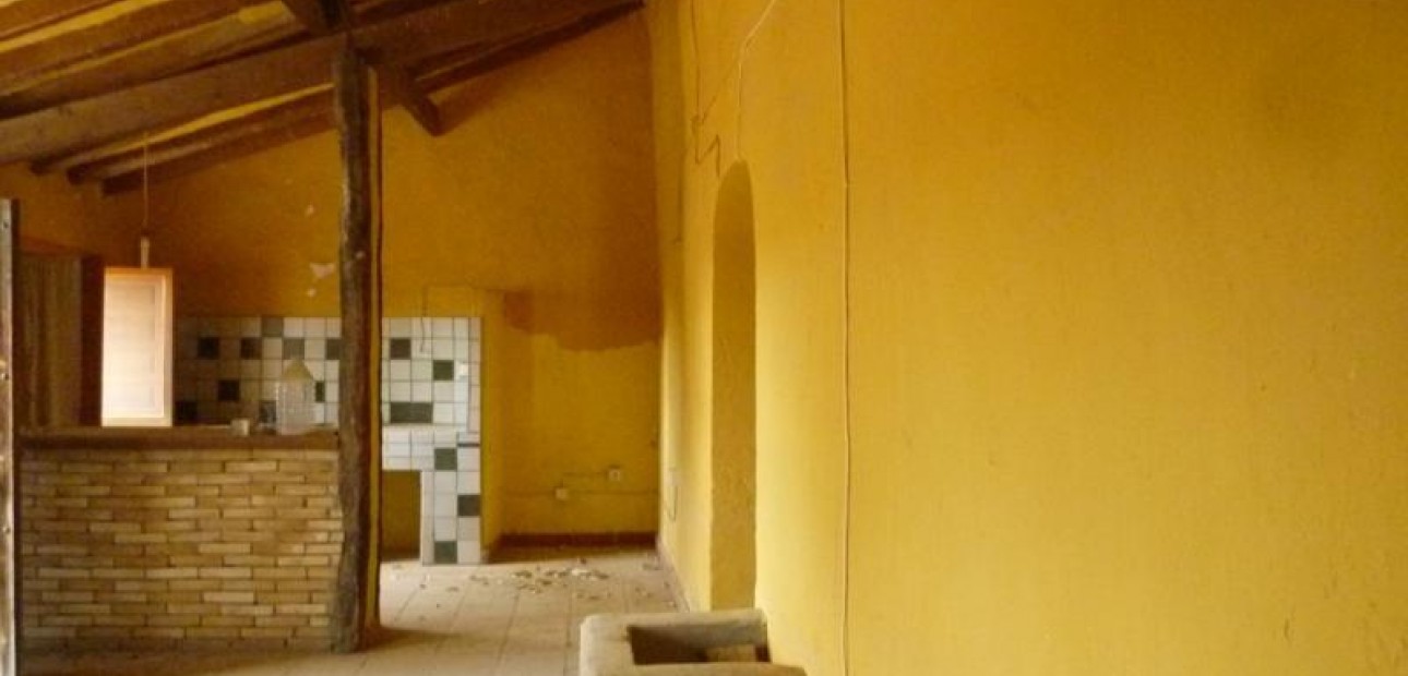 Herverkoop - Country House -
Orihuela - Desamparados-Hurchillo-Torremendo