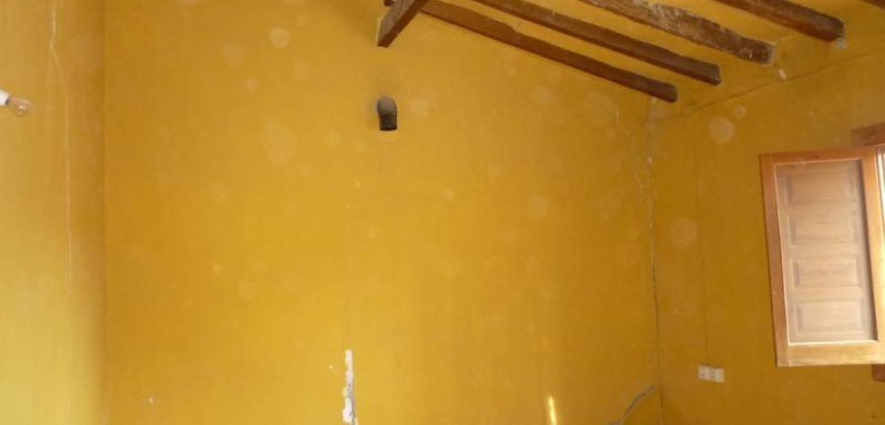 Herverkoop - Country House -
Orihuela - Desamparados-Hurchillo-Torremendo