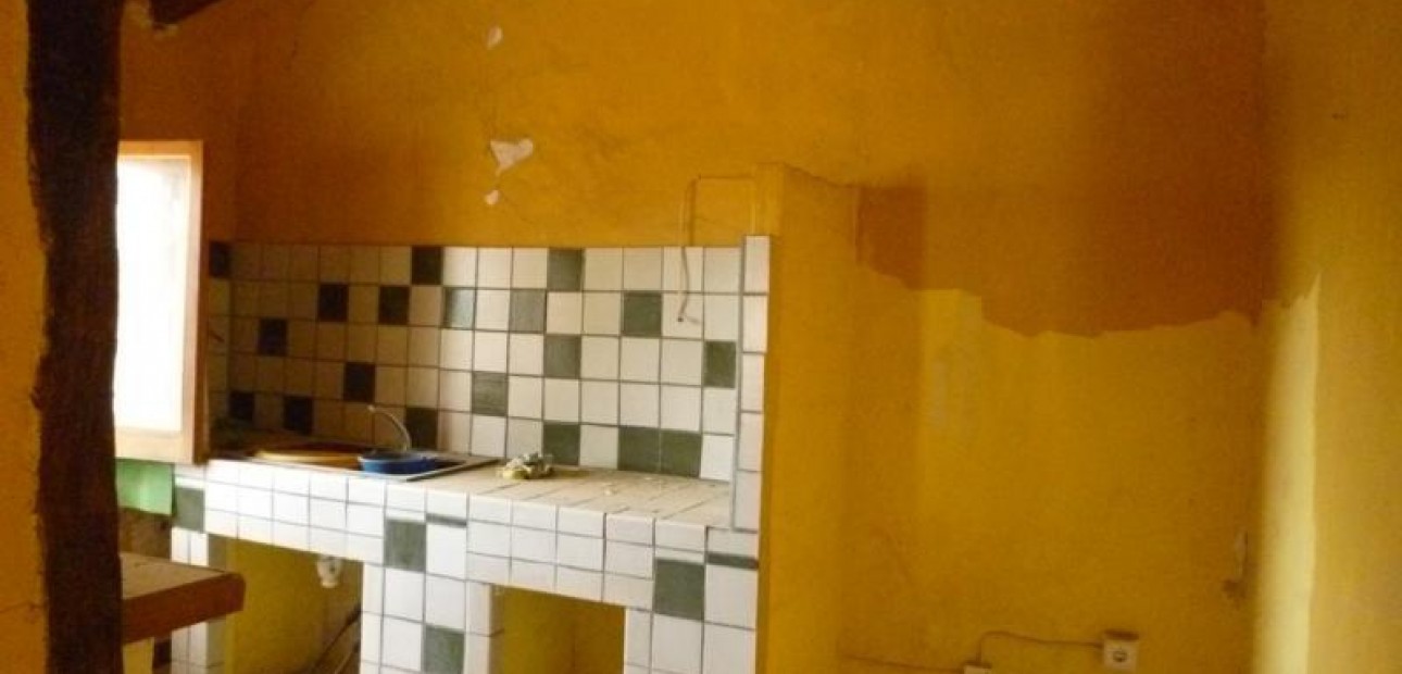 Herverkoop - Country House -
Orihuela - Desamparados-Hurchillo-Torremendo